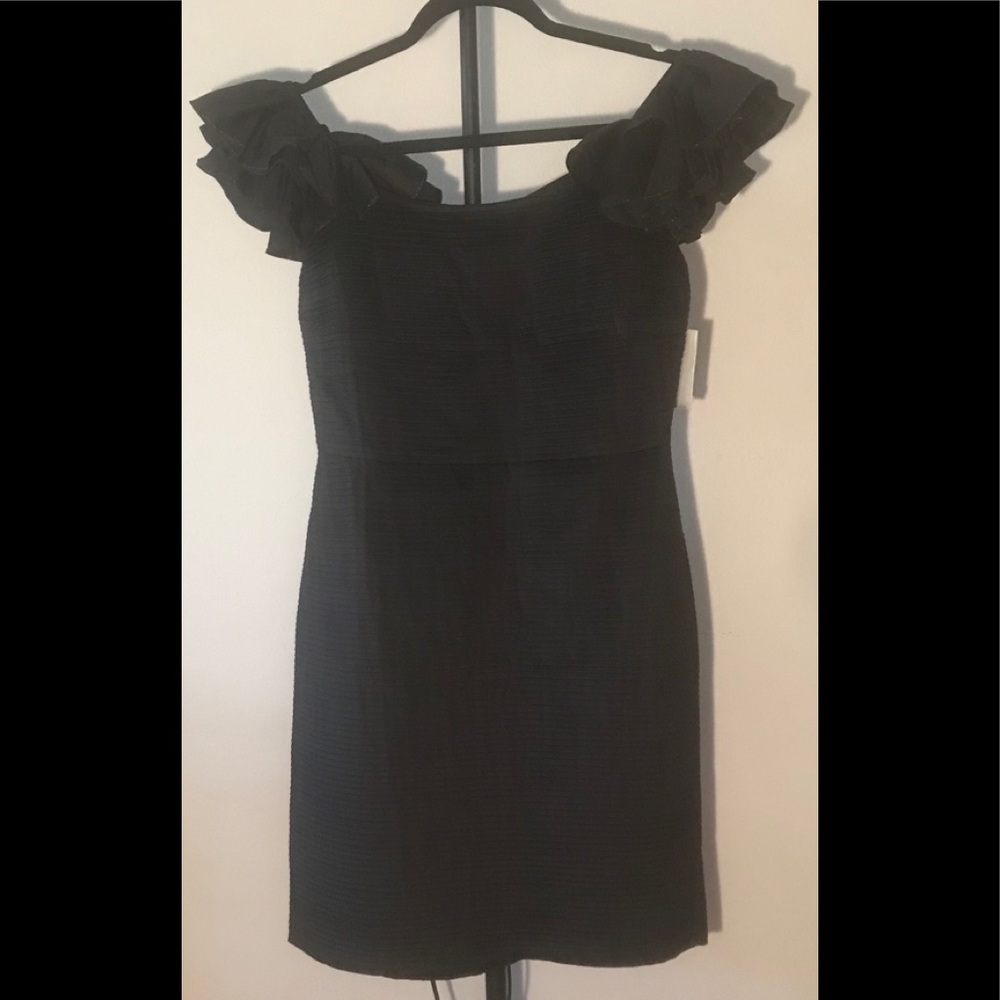 Leifsdottir new black dress with ruffled sleeve